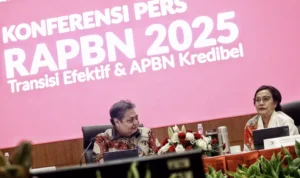 Image Credit Joanito De Saojoao/Beritasatu - Coordinating Minister for the Economy Airlangga Hartarto (left), chatting with Indonesian Minister of Finance Sri Mulyani, on the sidelines of the 2025 Draft State Budget Press Conference at the Directorate General of Taxes head office, Ministry of Finance, Jakarta, Friday, August 16, 2024.