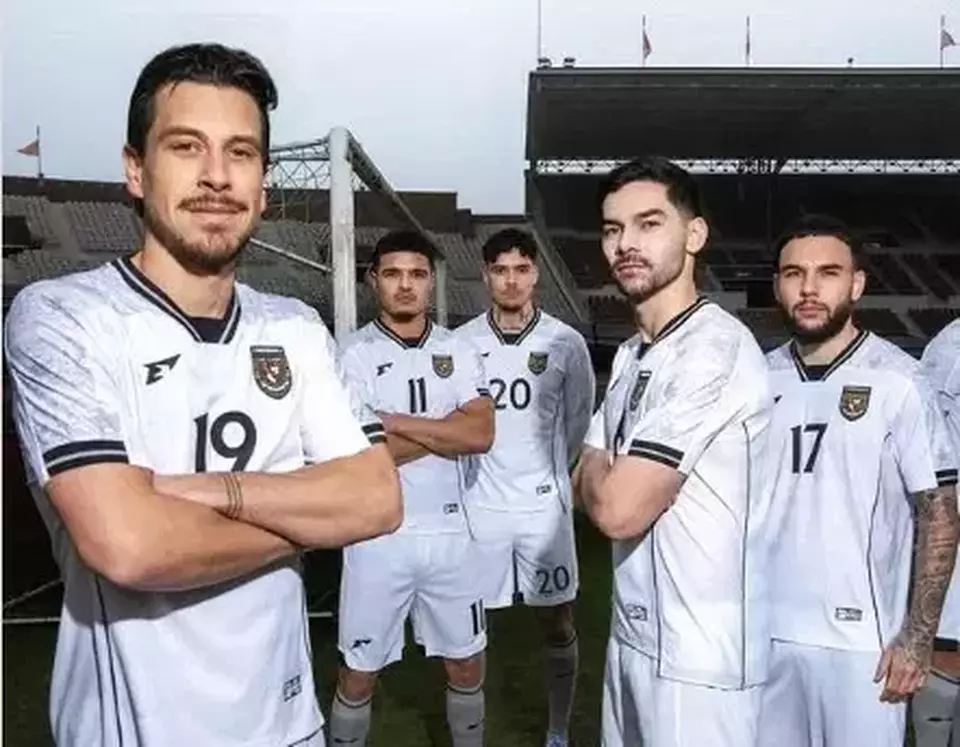 Image Credit Instagram/erspo.official - A number of Indonesian national team players posed wearing the latest away jersey.