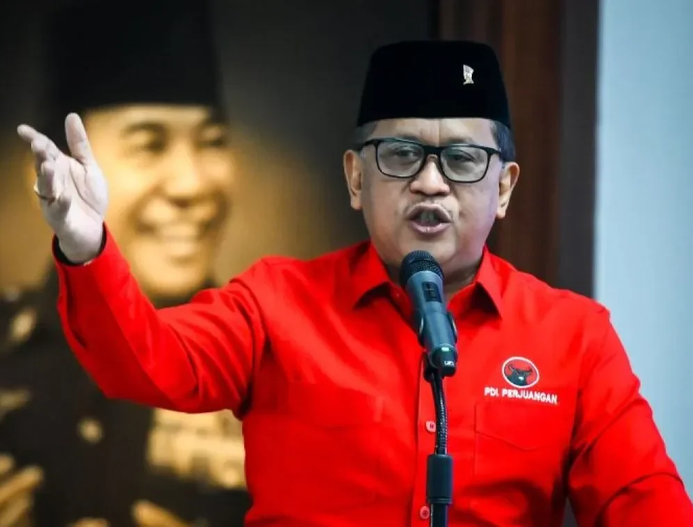 Image Credit Sulthony Hasanuddin/Antara - Secretary General of PDI Perjuangan Hasto Kristiyanto delivering his presentation at the debriefing of elected regional heads in Lenteng Agung, Jakarta, Wednesday (12/2/2025).