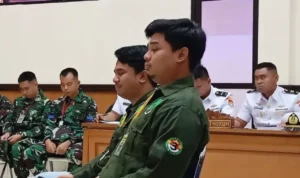 Image Credit Siti Nurhaliza/Antara - Two witnesses who were children of Ilyas Abdurrahman's car rental boss, Agam Muhammad Nasrudin and Rizky Agam Shahtra cried during a trial at Military Court II-08 Jakarta, Cakung, East Jakarta, Tuesday (2/18/2025).