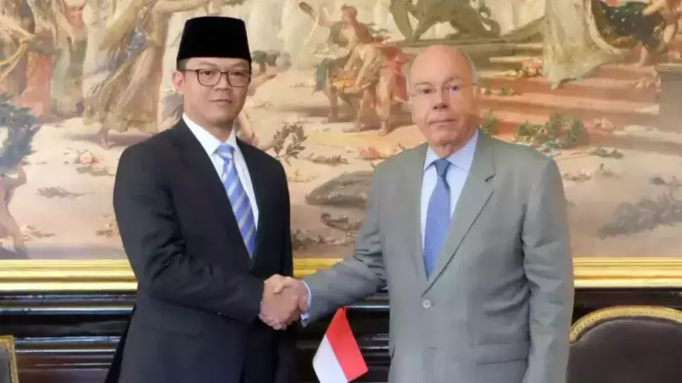 Minister of Foreign Affairs (Menlu) Sugiono with Brazilian Foreign Minister, Mauro Vieira. (Kemenlu)