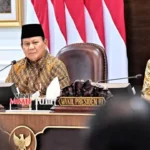President Prabowo Subianto accompanied by Vice President Gibran Rakabuming Raka led the first meeting of the Red and White Cabinet at the Palace, Jakarta, Wednesday (10/23/2024). (Photo: Presidential Secretariat Press Bureau)