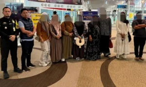 Kualanamu International Airport Immigration, Medan, North Sumatra (Sumut) thwarted the departure of nine Indonesian citizens (WNI) who were indicated to be performing the hajj pilgrimage non-procedurally. (Photo: Special)