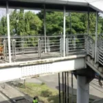 The appearance of the pedestrian bridge (JPO) on Jalan Raya Bekasi, Cakung, East Jakarta. (Doc. Screenshot of Account X @kotajaktim)