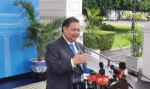 Coordinating Minister for Economic Affairs Airlangga Hartarto revealed that President Prabowo formed three new task forces to deal with global pressures, ranging from Trump's import tariffs, threats of layoffs, to deregulation to strengthen the investment climate. (Beritasatu/Celvin Moniaga Sipahutar)