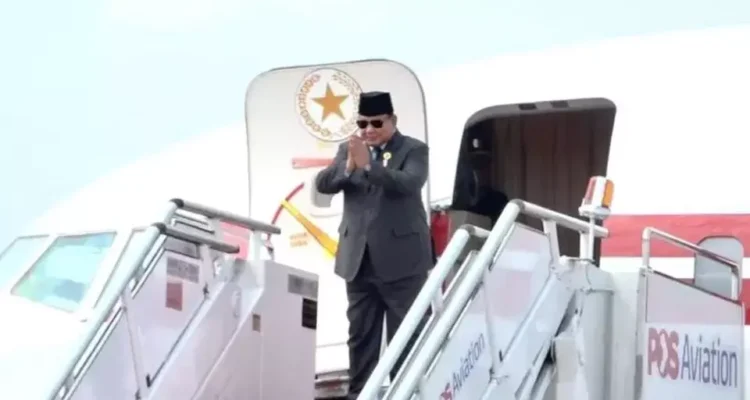 President Prabowo Subianto departs for Halim Perdanakusuma Air Base, Jakarta, from TUDM Subang Air Base in Selangor, Malaysia, Tuesday, May 27, 2025 after completing his entire agenda of attending the 46th ASEAN Summit and other high-level meetings in Kuala Lumpur. (Antara)